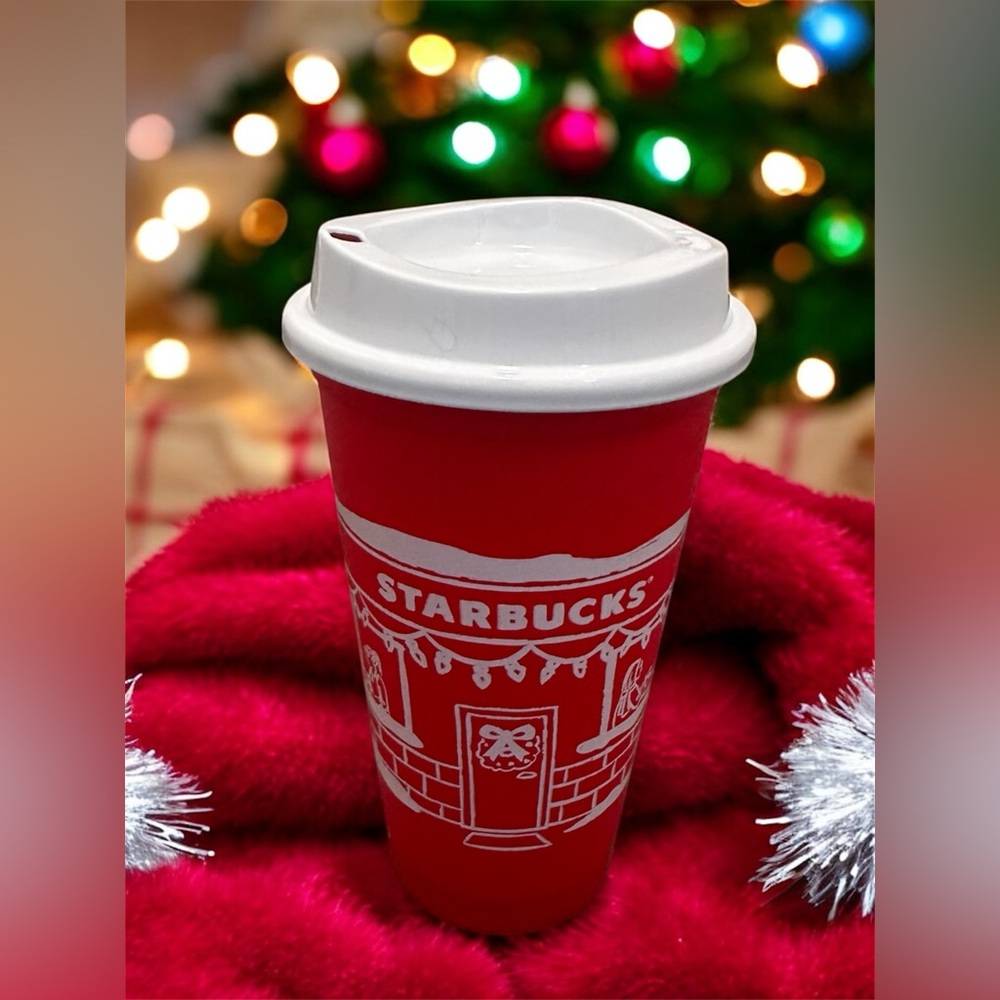 ❤️Starbucks x Hello Kitty 2025 Holiday Bottle, Boxed Plush, & Red Cup Bundle❤️ - Picture 5 of 6